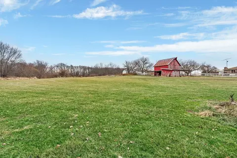 Exterior - 4036 E 2351 Rd, Serena, IL 60549 photo 13 of 15