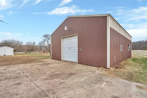 Exterior - 4036 E 2351 Rd, Serena, IL 60549 photo 2 of 15