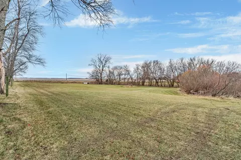 Exterior - 4036 E 2351 Rd, Serena, IL 60549 photo 6 of 15