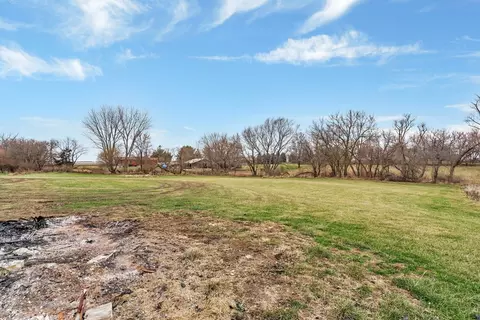 Exterior - 4036 E 2351 Rd, Serena, IL 60549 photo 14 of 15