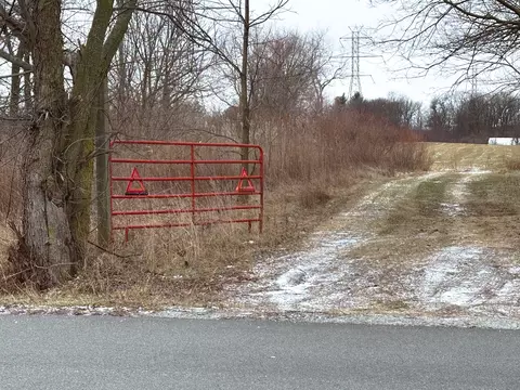 1 S Vacant S State Line Rd, Crete, IL 60417