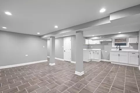 6516 S Washtenaw Ave, Chicago, IL 60629 photo 22