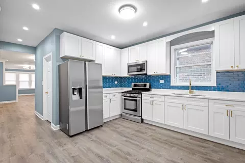 6516 S Washtenaw Ave, Chicago, IL 60629 photo 5