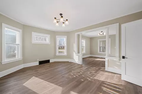 363 Hill Ave, Elgin, IL 60120 photo 7