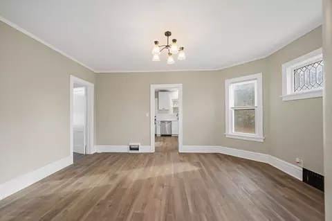 363 Hill Ave, Elgin, IL 60120 photo 5