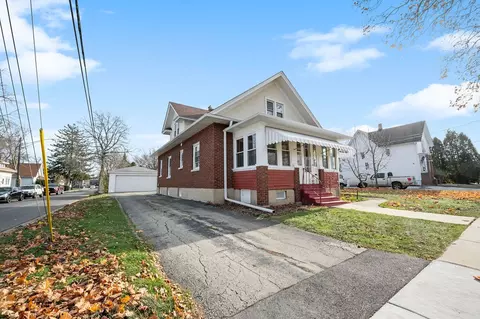 363 Hill Ave, Elgin, IL 60120 photo 2