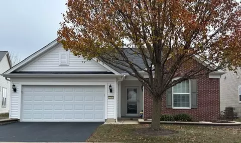 2795 Beacon Point Cir, Elgin, IL 60124