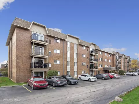 2301 Beau Monde Ln #207, Lisle, IL 60532