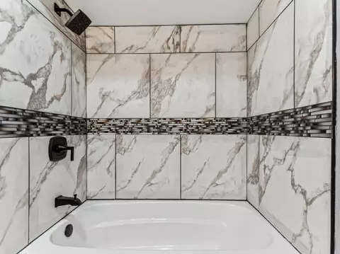 Bath - 17110 Whitman Ave, Hazel Crest, IL 60429 photo 2 of 4