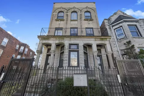 529 E 46th Pl #2, Chicago, IL 60653