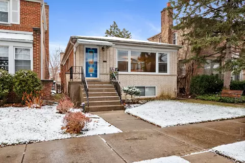 3030 W Jarvis Ave, Chicago, IL 60645