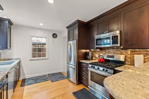 455 Rose Ave, Des Plaines, IL 60016 photo 5