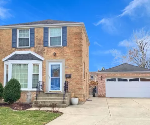 455 Rose Ave, Des Plaines, IL 60016