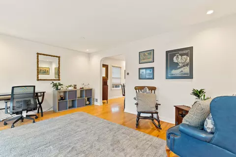 455 Rose Ave, Des Plaines, IL 60016 photo 3