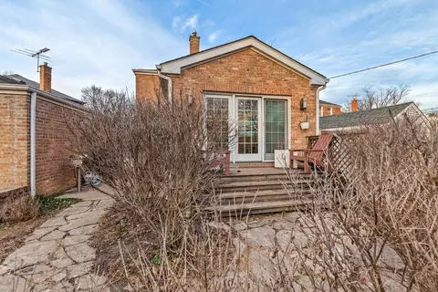 455 Rose Ave, Des Plaines, IL 60016 photo 25