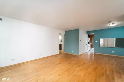 Living - 9340 Hamilton Ct #E, Des Plaines, IL 60016 photo 1 of 4