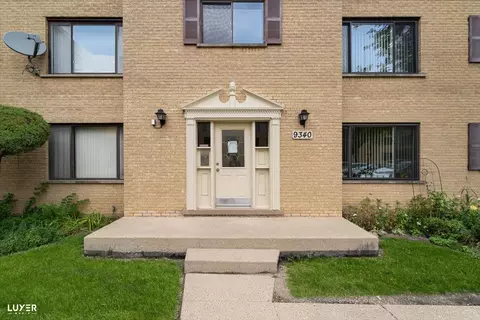 Exterior - 9340 Hamilton Ct #E, Des Plaines, IL 60016 photo 1 of 2