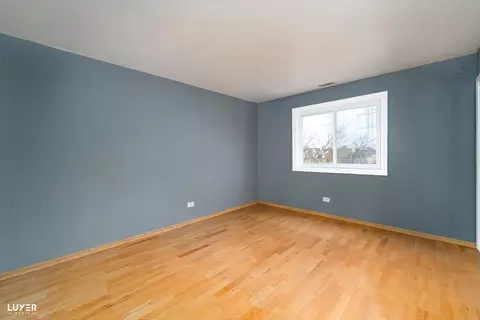 Bedroom - 9340 Hamilton Ct #E, Des Plaines, IL 60016 photo 3 of 4
