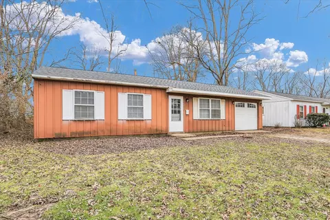 207 Dodson Dr, Urbana, IL 61802
