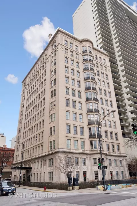1200 N Lake Shore Dr #1104, Chicago, IL 60610