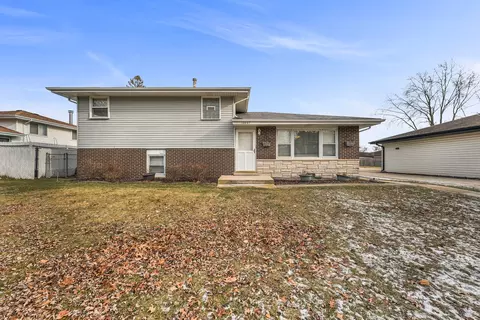 18007 66th Ct, Tinley Park, IL 60477