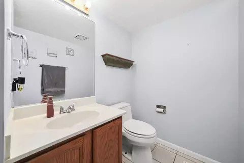 760 Thorndale Dr, Elgin, IL 60120 photo 21