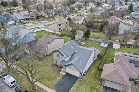 760 Thorndale Dr, Elgin, IL 60120 photo 4