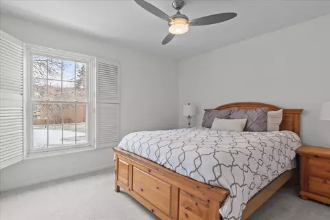 Bedroom - 9 Harborside Dr, Northbrook, IL 60062 photo 3 of 3