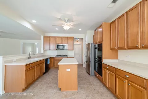 587 Tuscan Vw, Elgin, IL 60124 photo 15