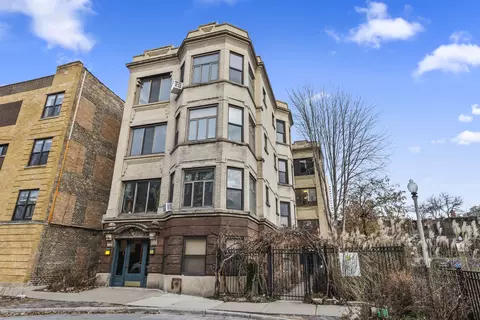 5123 N Winthrop Ave #2R, Chicago, IL 60640