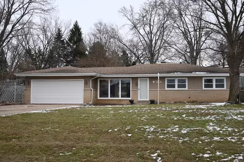 35079 N Edgewater Ln, Ingleside, IL 60041
