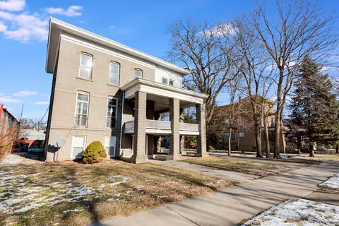 310 E Washington St, Morris, IL 60450