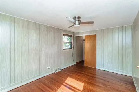 Bedroom - 9922 S Malta Ave, Chicago, IL 60643 photo 4 of 6