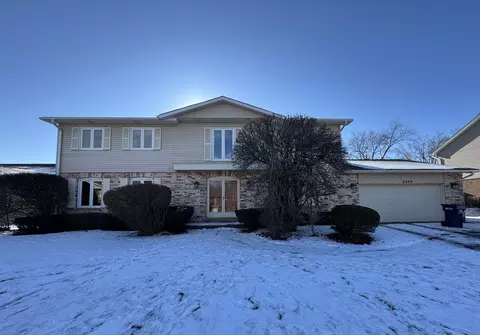 3040 Parkside Dr, Highland Park, IL 60035