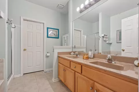 Bath - 16767 Hazelwood Dr, Plainfield, IL 60586 photo 1 of 4