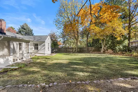 703 Hamilton Dr, Champaign, IL 61820 photo 4