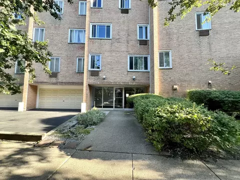 777 Hinman Ave #11, Evanston, IL 60202