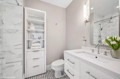 Bath - 10 E Delaware St #17E, Chicago, IL 60611 photo 3 of 5