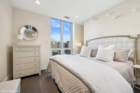Bedroom - 10 E Delaware St #17E, Chicago, IL 60611 photo 2 of 2