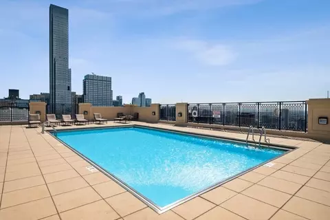 Exterior - 10 E Delaware St #17E, Chicago, IL 60611 photo 2 of 2