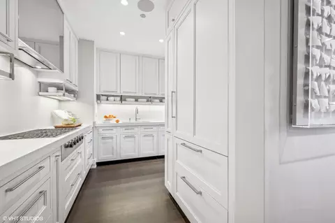 Kitchen - 10 E Delaware St #17E, Chicago, IL 60611 photo 2 of 4