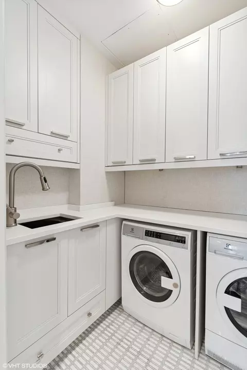 Other - 10 E Delaware St #17E, Chicago, IL 60611 photo 6 of 8