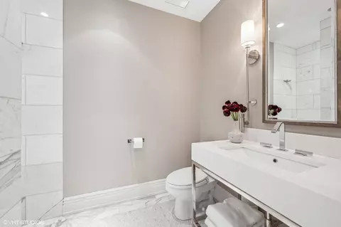 Bath - 10 E Delaware St #17E, Chicago, IL 60611 photo 4 of 5
