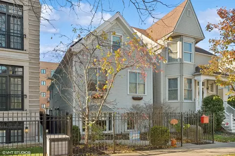 3838 N Wayne Ave, Chicago, IL 60613