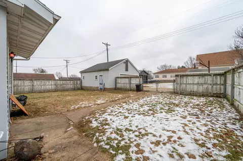 Exterior - 215 Main St, Leaf River, IL 61047 photo 2 of 3