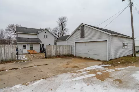Exterior - 215 Main St, Leaf River, IL 61047 photo 3 of 3