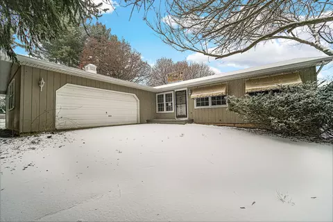 4 N316 Babson Ln, Saint Charles, IL 60175