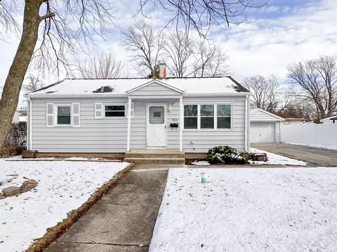 902 Barthelme Ave, Joliet, IL 60435