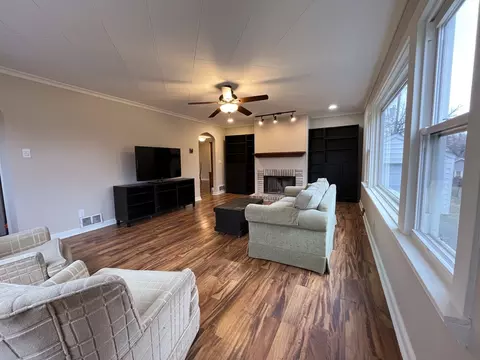 3216 Golfview Rd, Mchenry, IL 60050 photo 7