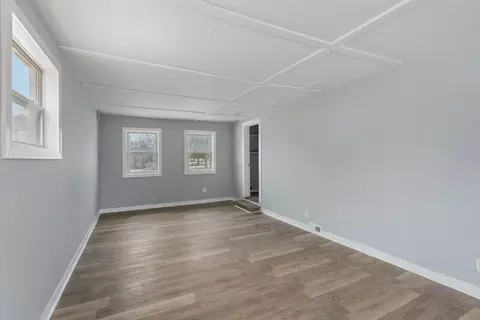 Living - 2716 Lancaster Dr, Markham, IL 60428 photo 5 of 5